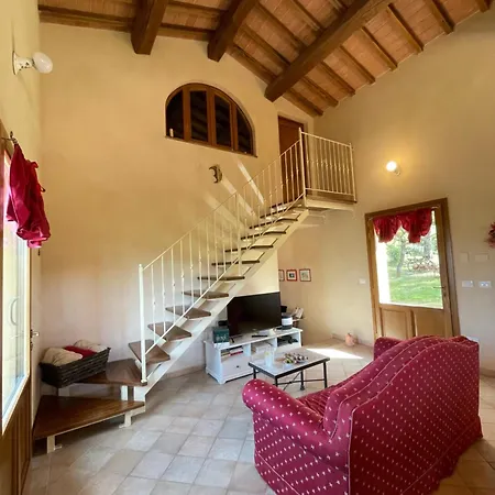 Country house Agriturismo Podere Le Tombe *