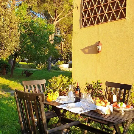 Agriturismo Podere Le Tombe * Palaia